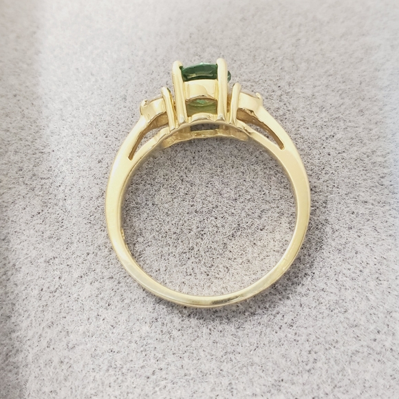 14k Solid Yellow Gold Round Brilliant Cut Green Emerald & Diamond Ring - Picture 6 of 12